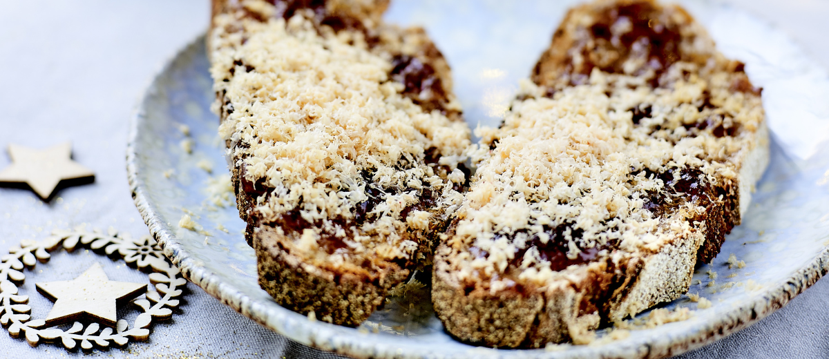 Grated Foie Gras & Fig Chutney Toasts